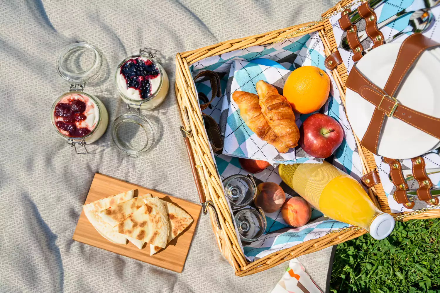 white picnic blanket